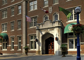 Windsor Arms Hotel, Toronto